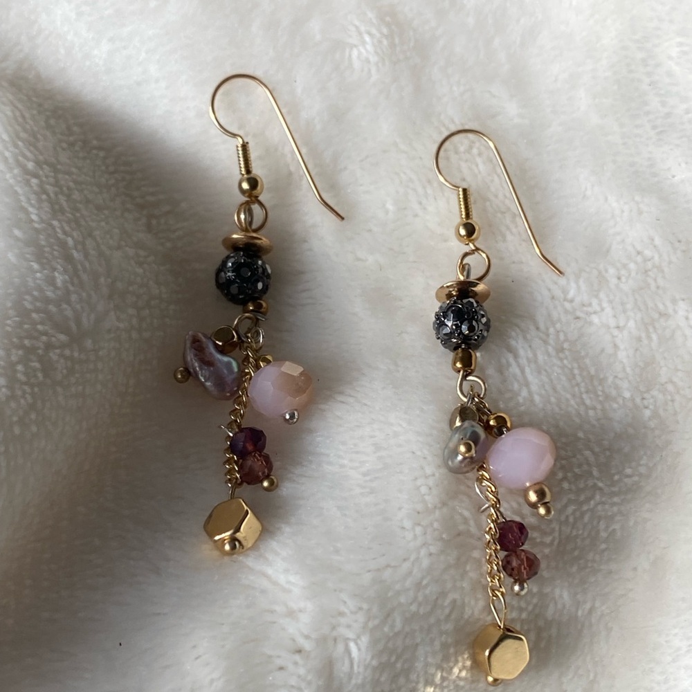 NEW MAGNETIC HEALING CRYSTALS Gold and Black Dangle Earrings - Picture 4 of 6
